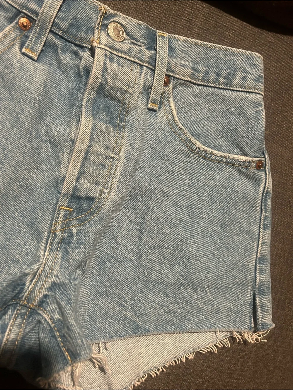 Levi’s 501 Light Stone Wash High Rise Distressed Denim Shorts | Size 25 - Picture 10 of 13